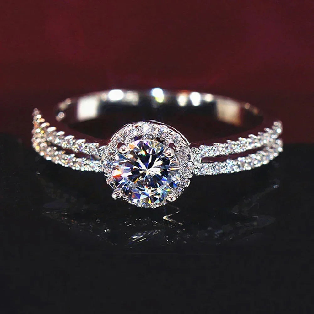 Temperament Round Cubic Zirconia Wedding Ring