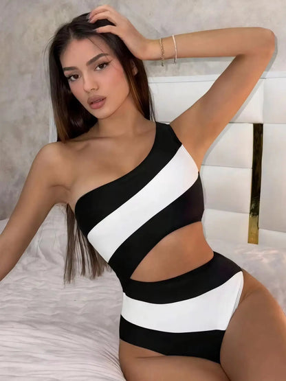One-shoulder One-piece Two-tone Bathing Suits