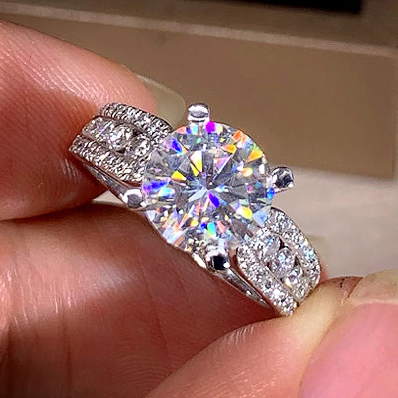 Huitan Modern Brilliant Crystal Cubic Zirconia Ring