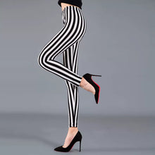 Black and White Rhombus Print Leggings