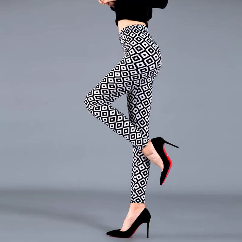Black and White Rhombus Print Leggings