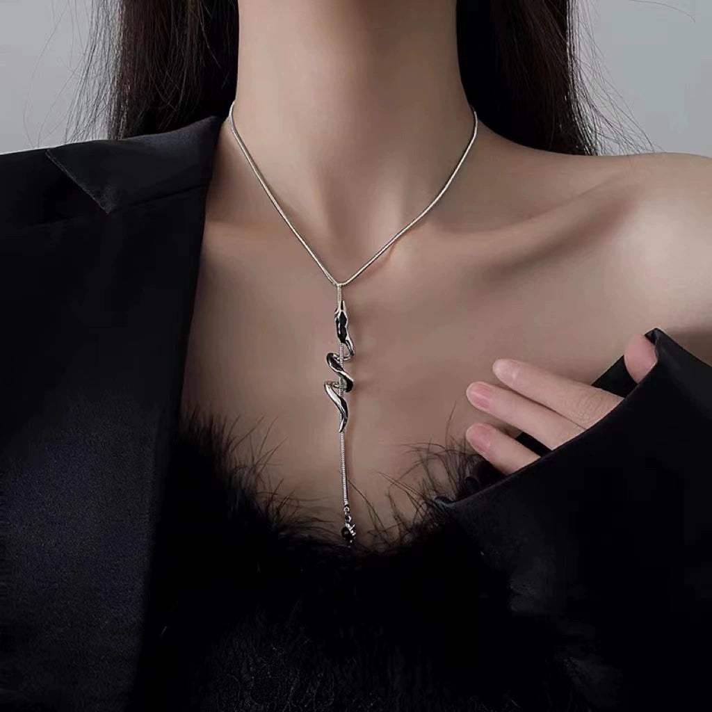Cool Spirit Snake Dark Ins Concave Shape Ear Hanging