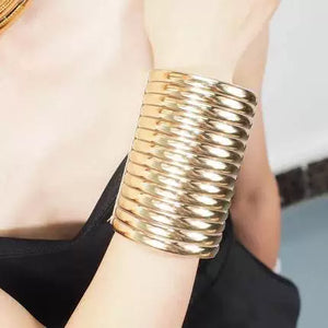 Exaggerated Metal Choker Necklace and Bracelet