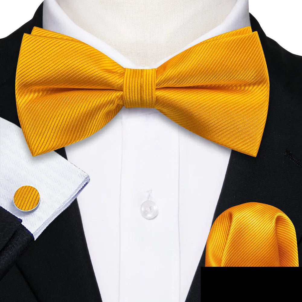 Barry.Wang Silk Bow Tie Hanky Cuffs Set