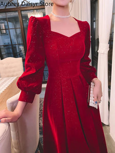 Elegant Red Sequined Formal Evening Dress