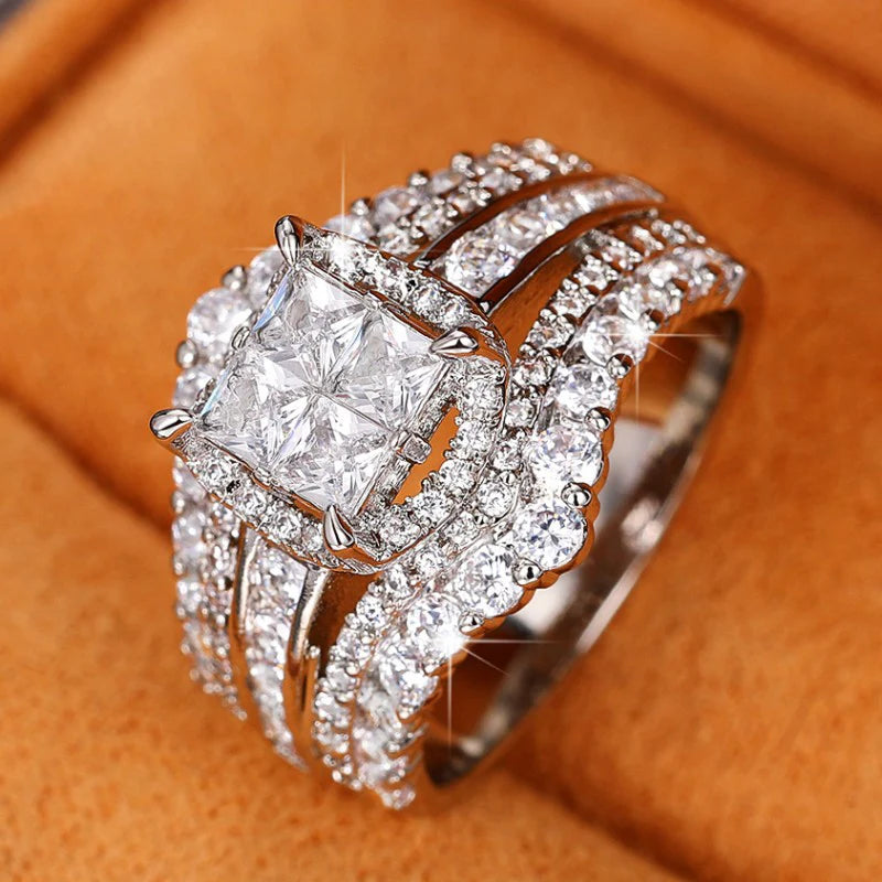 Huitan Iced Out Sparking Cubic Zirconia Ring