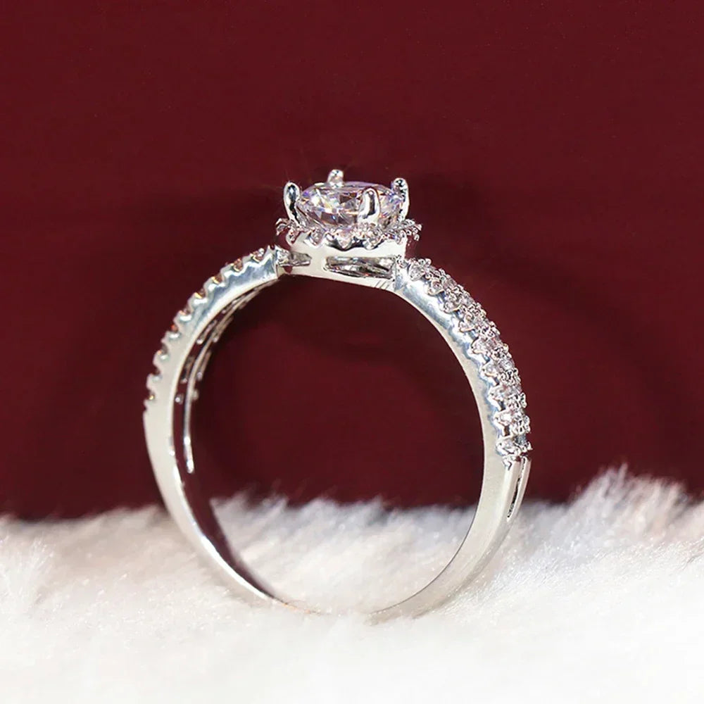 Temperament Round Cubic Zirconia Wedding Ring