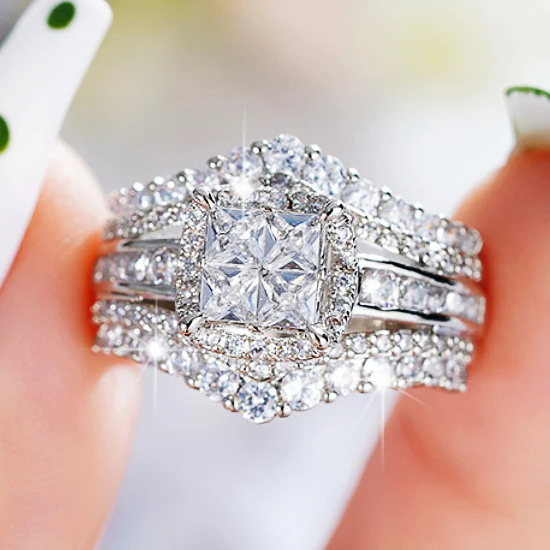 Huitan Iced Out Sparking Cubic Zirconia Ring
