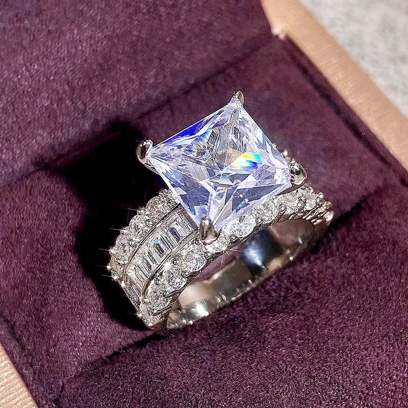 Light Luxury Style Exaggerated Shiny Zircon Ring