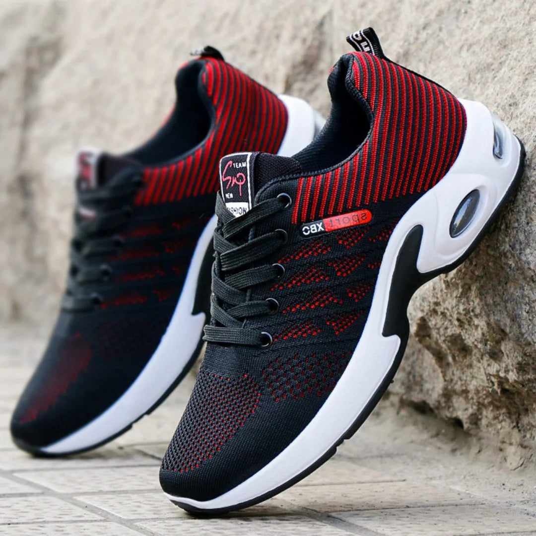 Laced Light Casual Sneakers