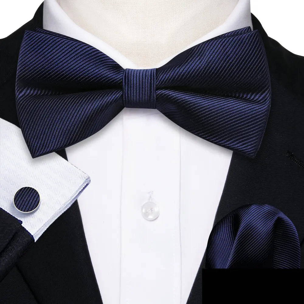Barry.Wang Silk Bow Tie Hanky Cuffs Set