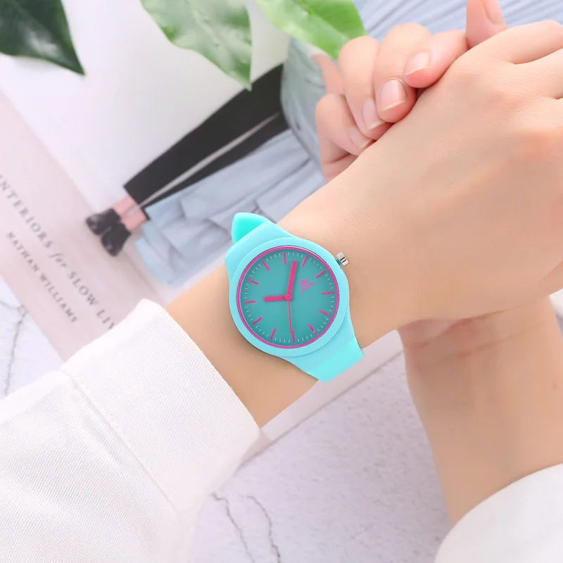 Fashion Simple Scale Quartz Watch with Silicone Band