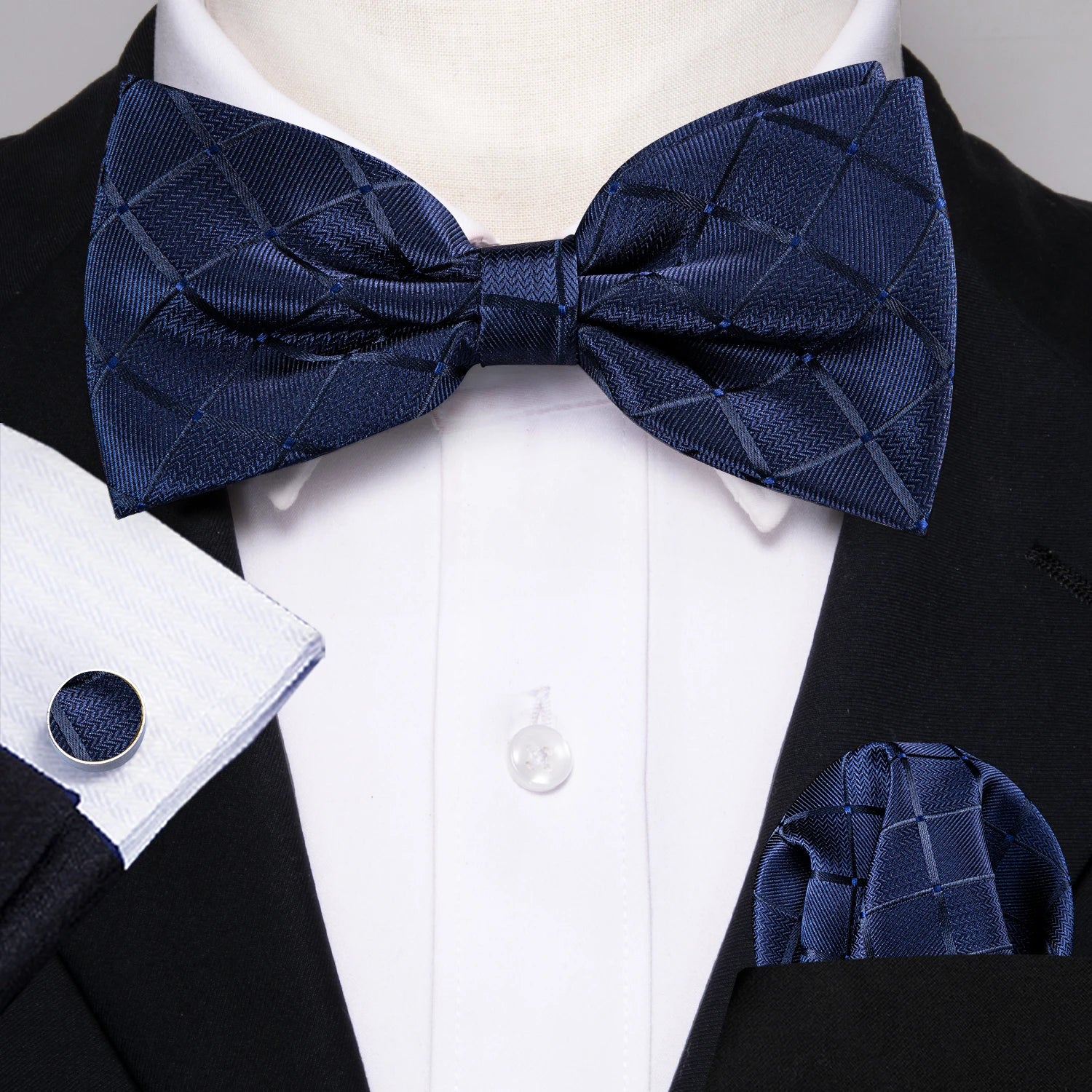 Barry.Wang Silk Bow Tie Hanky Cuffs Set