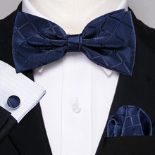 Barry.Wang Silk Bow Tie Hanky Cuffs Set