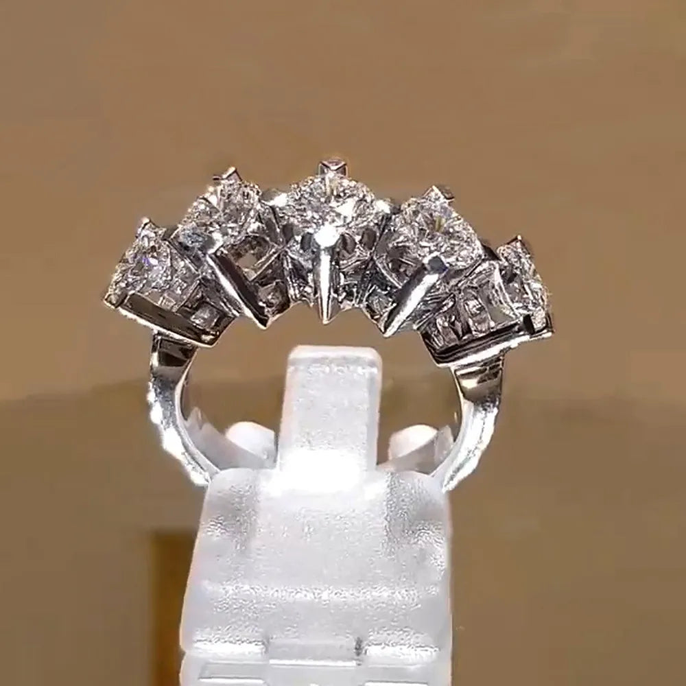 Huitan Simple Stylish Design Women's Rings with 5 AAA CZ Stone