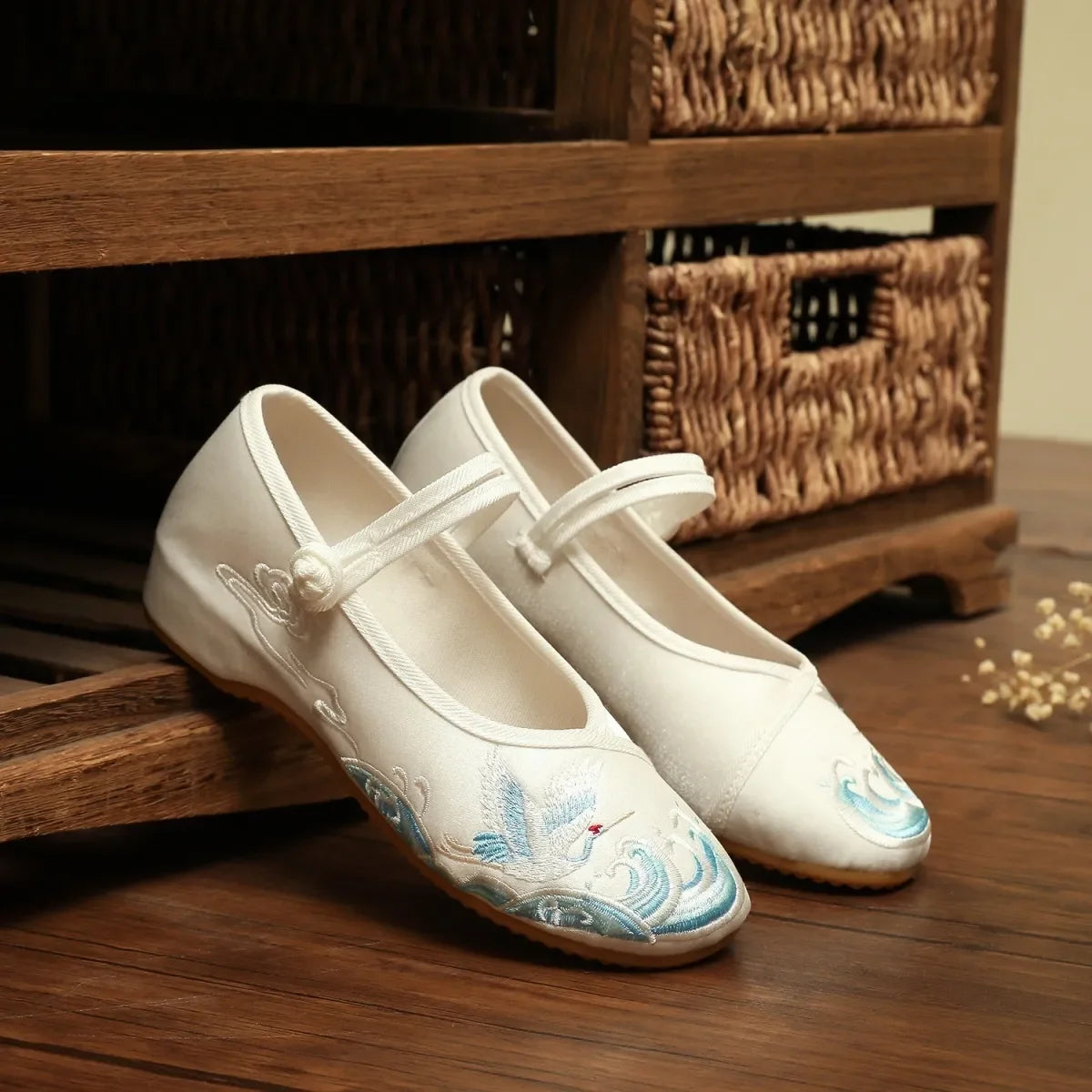 Retro Embroidered Anti-Skid Ballet Shoes