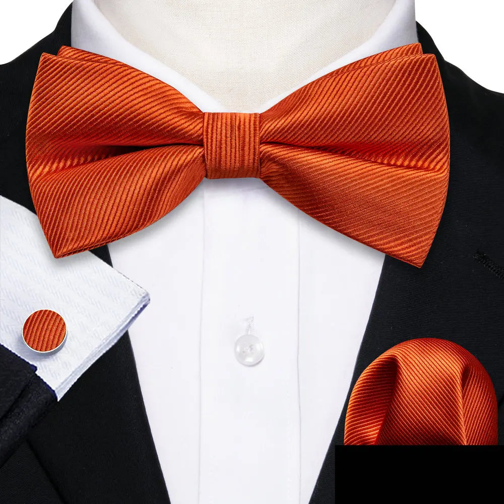 Barry.Wang Silk Bow Tie Hanky Cuffs Set