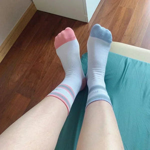 2 Pairs Mid-tube Quick-drying Breathable Wicking Sports Socks