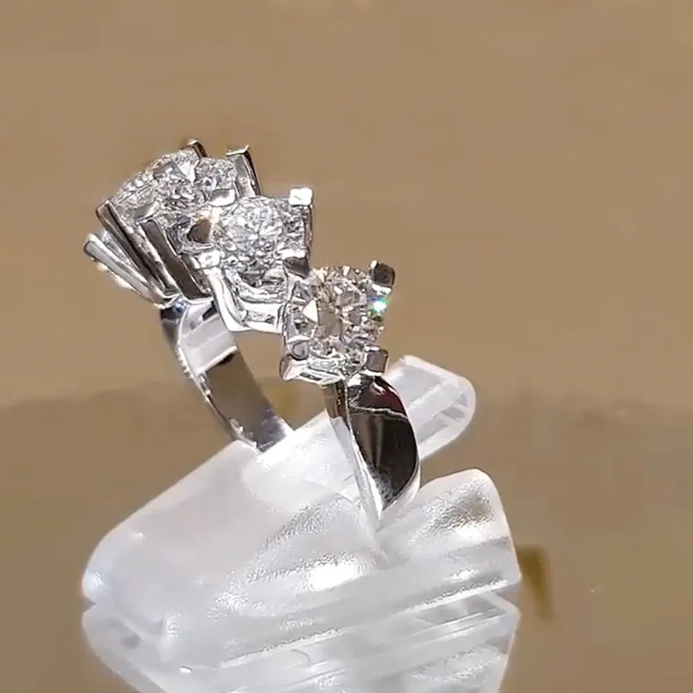 Huitan Simple Stylish Design Women's Rings with 5 AAA CZ Stone