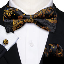 Barry.Wang Silk Bow Tie Hanky Cuffs Set