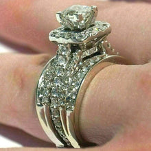 Huitan Paved Sparkling Cubic Zirconia Noble Ring