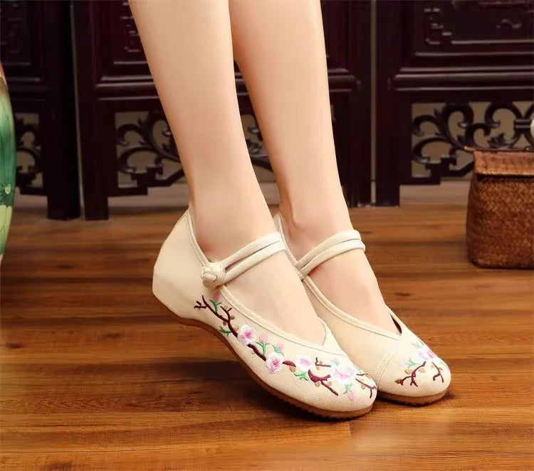 Retro Embroidered Anti-Skid Ballet Shoes