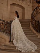 Off the Shoulder Sweetheart Long Sleeves Lace Appliques A-Line Bride Gown