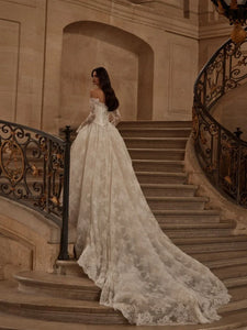 Off the Shoulder Sweetheart Long Sleeves Lace Appliques A-Line Bride Gown