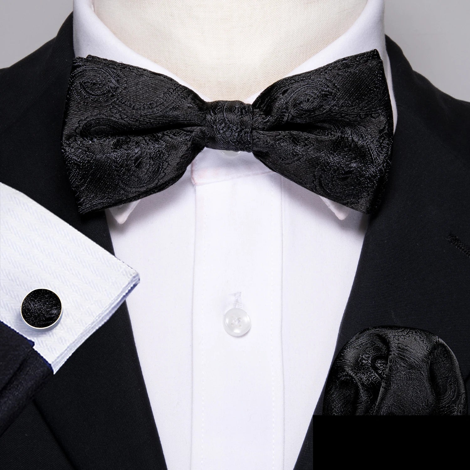 Barry.Wang Silk Bow Tie Hanky Cuffs Set