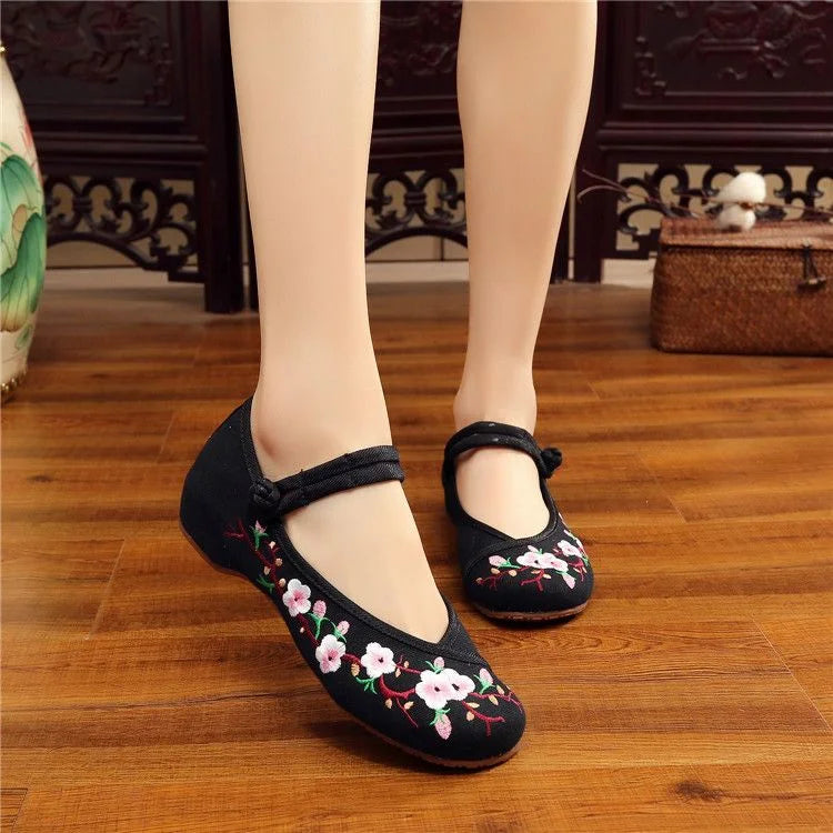 Retro Embroidered Anti-Skid Ballet Shoes