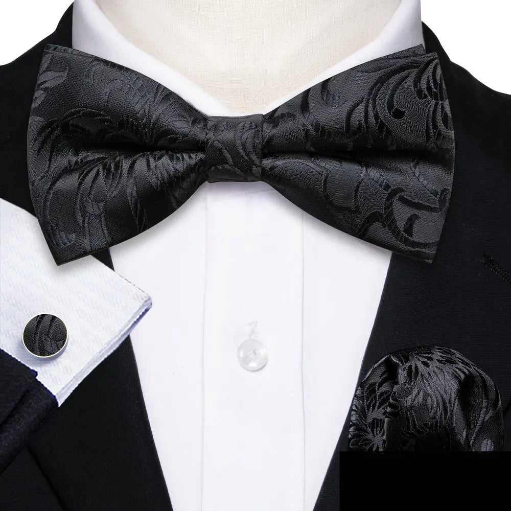 Barry.Wang Silk Bow Tie Hanky Cuffs Set