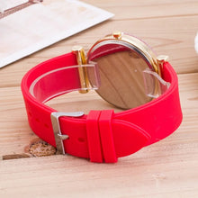 TOP DQG Silicone Band Quartz Wrist Watch