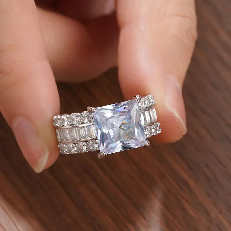 Light Luxury Style Exaggerated Shiny Zircon Ring