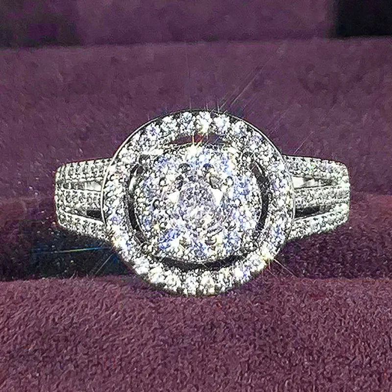 Cubic Zircon Elegant Atmospheric Ring