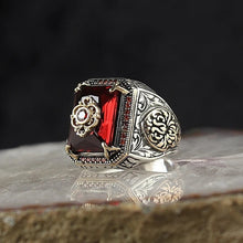 Classic Inlaid Black Stone Zircon Ring