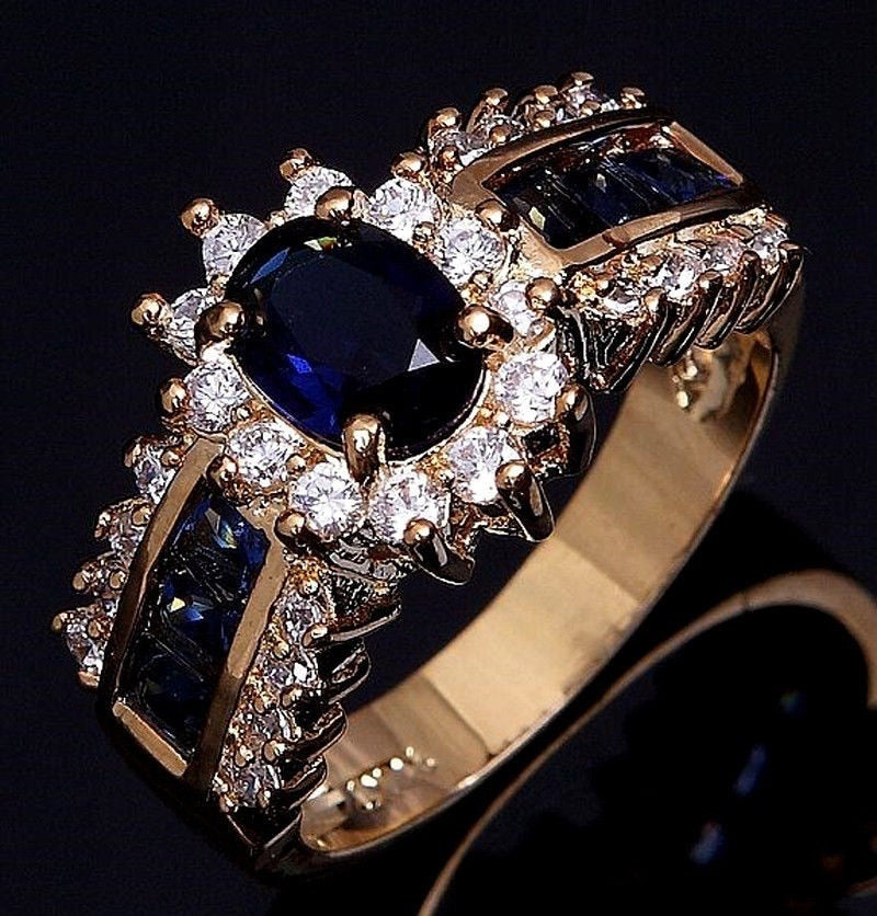 Luxurious Cubic Zirconia Wedding Ring