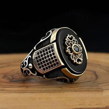 Classic Inlaid Black Stone Zircon Ring